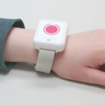 Persoonlijk Hulp oproepsysteem met polsband en V900 ALPHA pager - Afbeelding 2